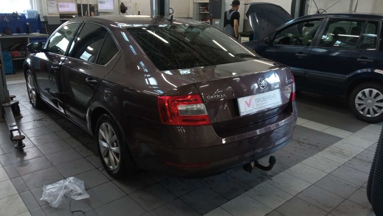 Skoda Octavia 2017 года, 270 098 км - вид 4