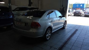 Volkswagen Polo 2011 года, 199 373 км - вид 3