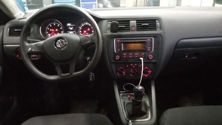 Volkswagen Jetta 2015 года, 140 673 км - вид 5