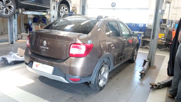 Renault Logan Stepway 2021 года, 94 635 км - вид 3
