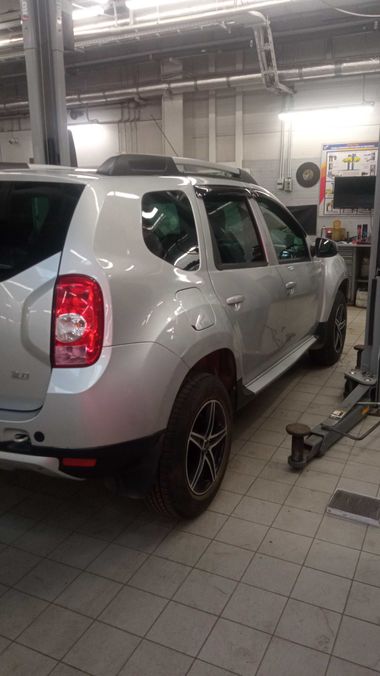 Renault Duster 2014 года, 103 000 км - вид 3