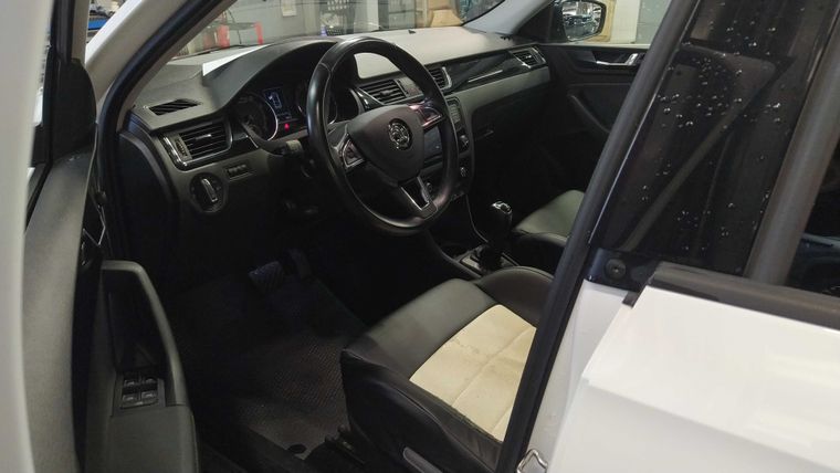 Skoda Rapid 2018 года, 97 500 км - вид 5