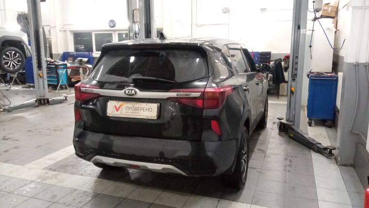 Kia Seltos 2021 года, 95 319 км - вид 3