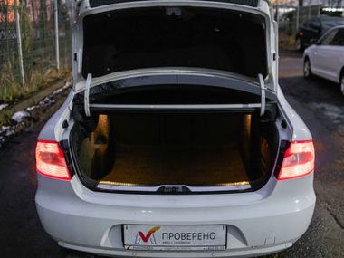 Skoda Superb 2009 года, 375 674 км - вид 13