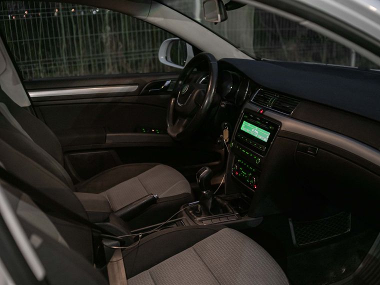 Skoda Superb 2009 года, 375 674 км - вид 11