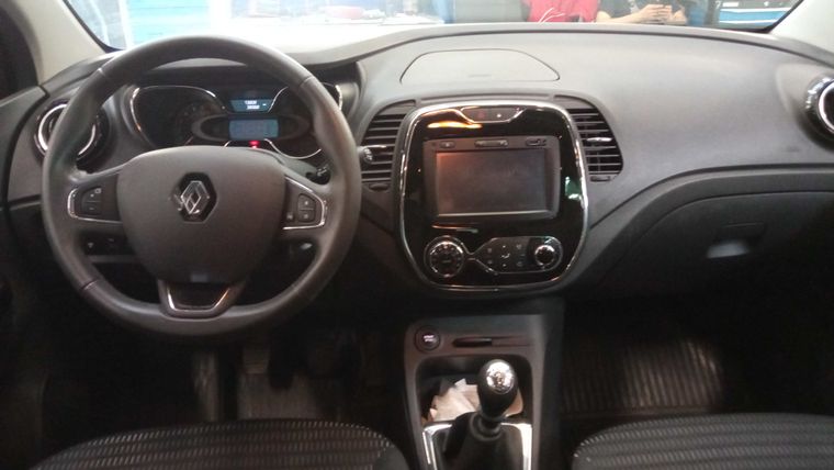 Renault Kaptur 2016 года, 73 808 км - вид 5