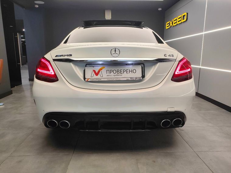 Mercedes-Benz C-класс AMG 2018 года, 98 363 км - вид 5