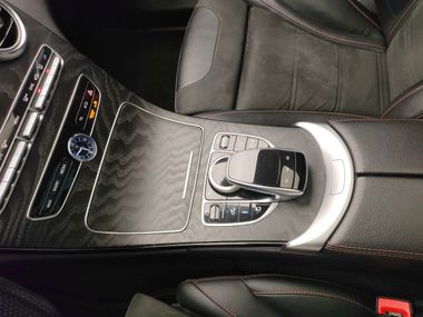 Mercedes-Benz C-класс AMG 2018 года, 98 363 км - вид 13