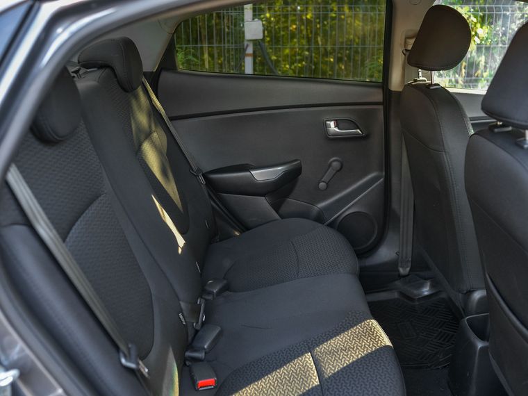 Kia Rio 2015 года, 223 089 км - вид 11