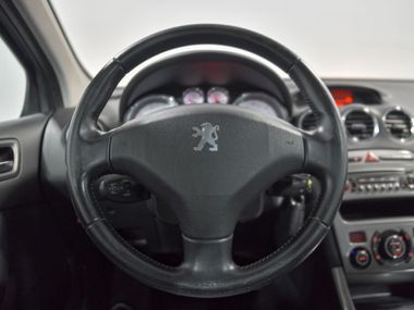 Peugeot 308 2010 года, 168 926 км - вид 10