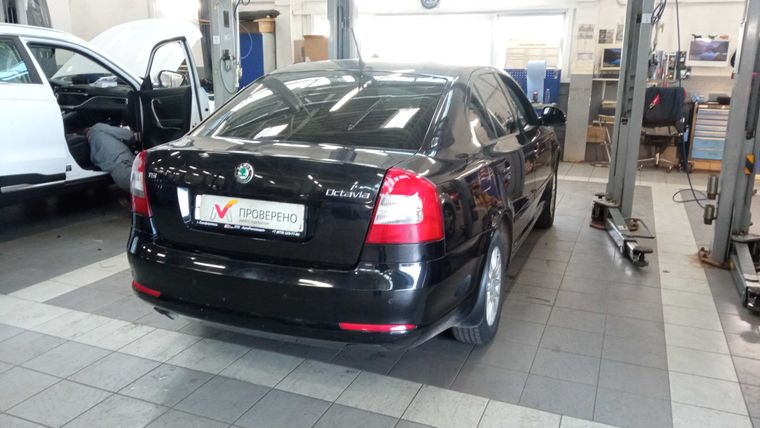 Skoda Octavia 2011 года, 207 491 км - вид 3