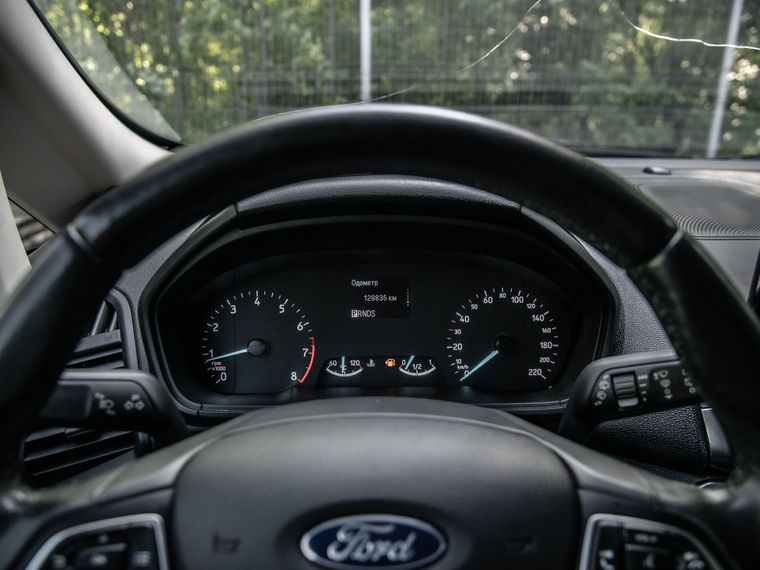 Ford EcoSport 2018 года, 128 829 км - вид 5