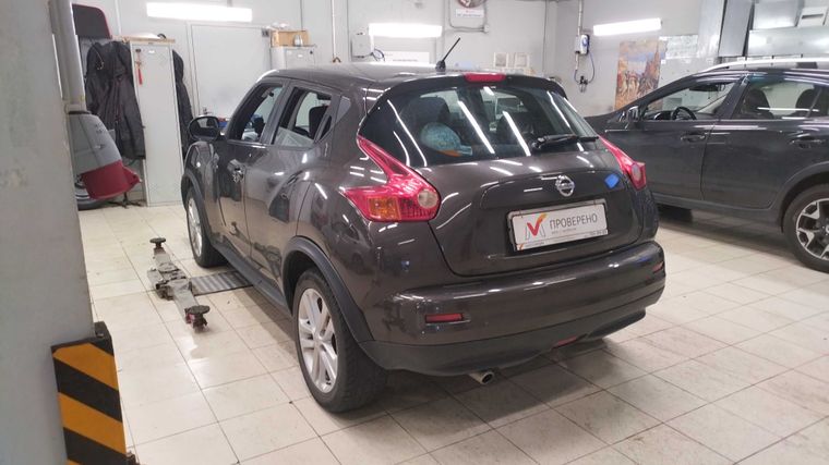 Nissan Juke 2013 года, 187 000 км - вид 4