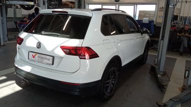 Volkswagen Tiguan 2020 года, 52 625 км - вид 3