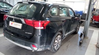 Mitsubishi Outlander 2018 года, 203 982 км - вид 3
