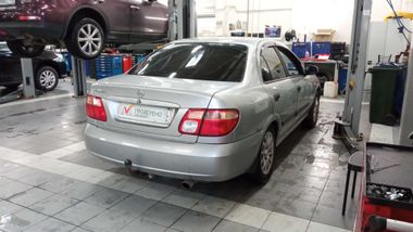 Nissan Almera 2004 года, 198 440 км - вид 3