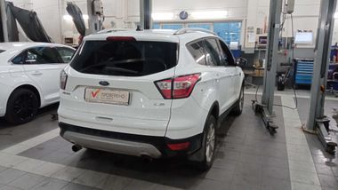 Ford Kuga 2018 года, 134 373 км - вид 3