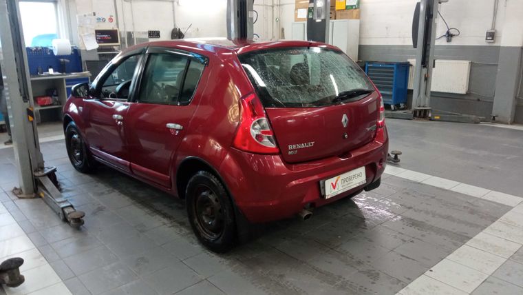 Renault Sandero 2011 года, 194 812 км - вид 4
