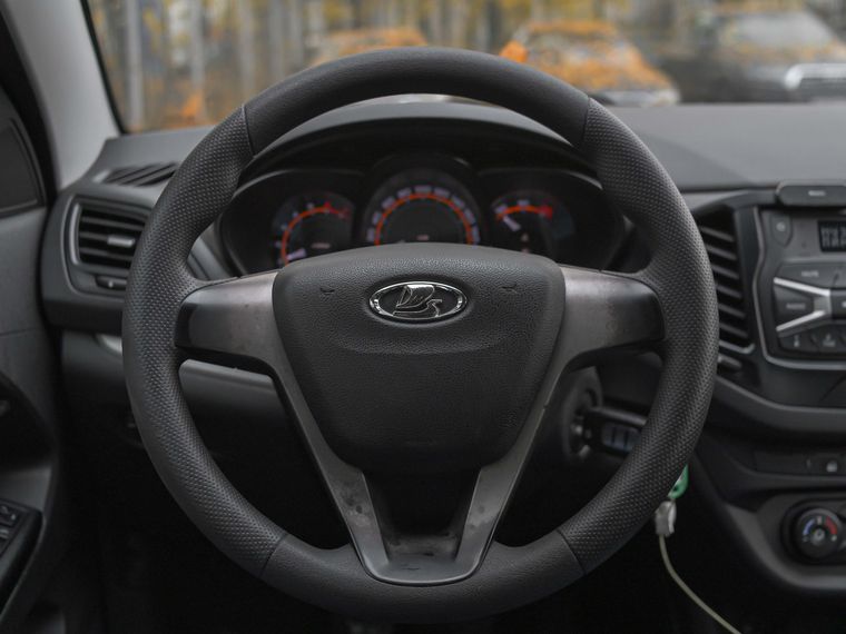 ВАЗ (LADA) Vesta 2017 года, 102 500 км - вид 6 ВАЗ (LADA) Vesta 2017 года, 102 500 км - вид 6