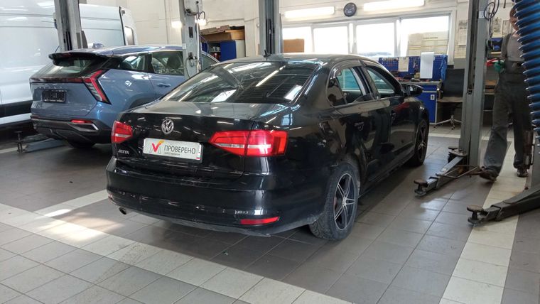 Volkswagen Jetta 2015 года, 220 636 км - вид 3