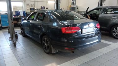 Volkswagen Jetta 2015 года, 220 636 км - вид 4