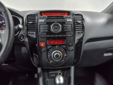 KIA Venga 2013 года, 102 402 км - вид 9