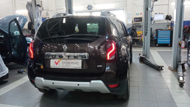 Renault Duster 2017 года, 136 000 км - вид 3