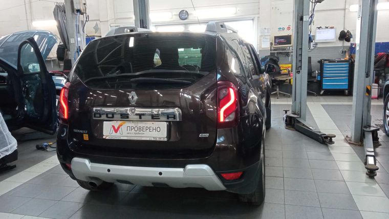Renault Duster 2017 года, 136 000 км - вид 3