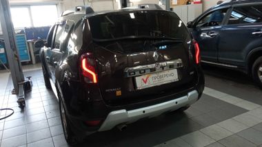 Renault Duster 2017 года, 136 000 км - вид 4