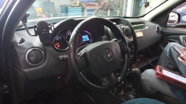 Renault Duster 2017 года, 136 000 км - вид 5