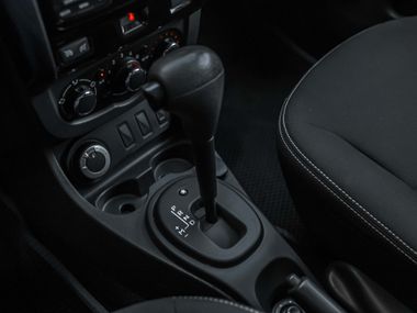 Renault Duster 2017 года, 136 000 км - вид 8