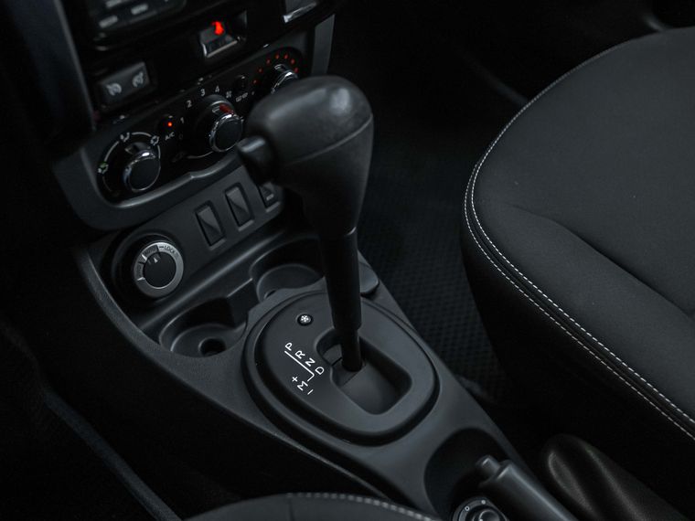 Renault Duster 2017 года, 136 000 км - вид 8