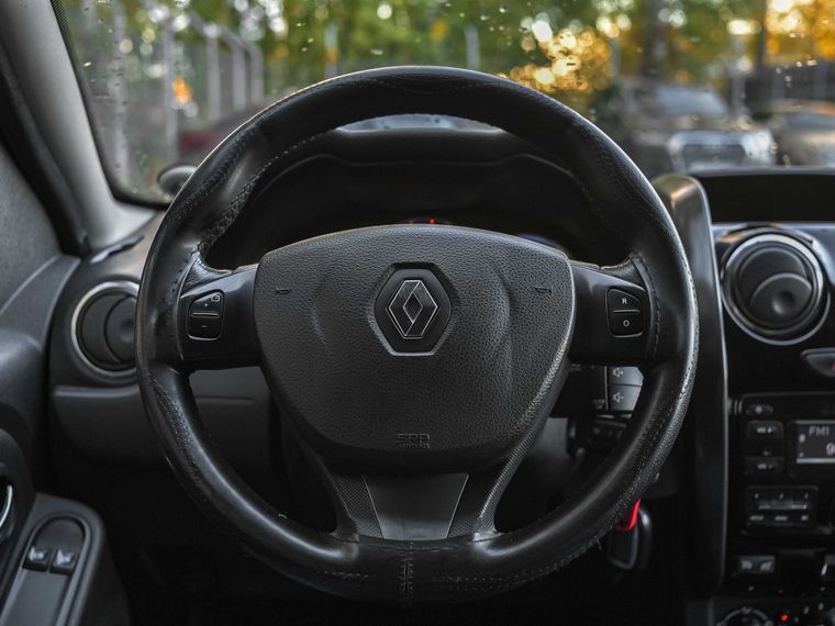 Renault Duster 2017 года, 136 000 км - вид 6
