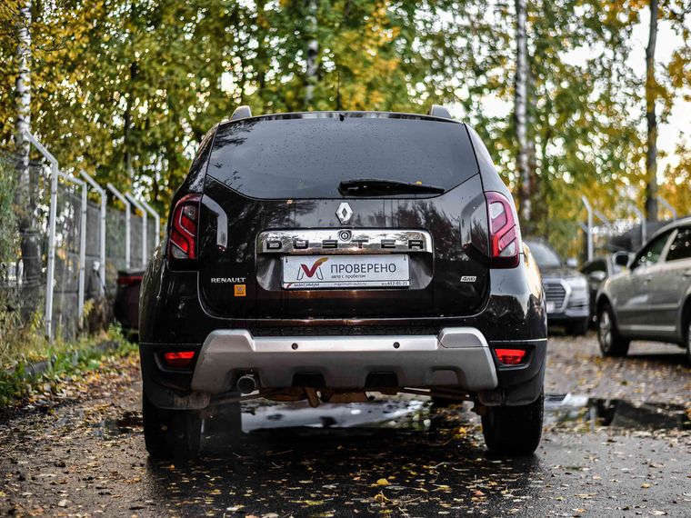 Renault Duster 2017 года, 136 000 км - вид 4