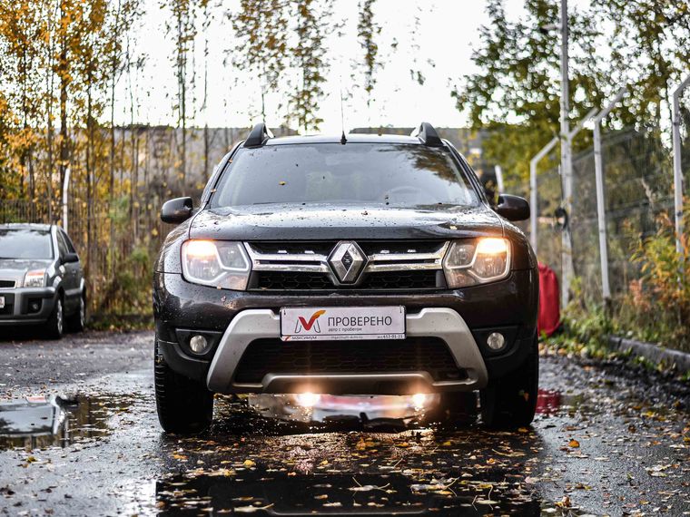 Renault Duster 2017 года, 136 000 км - вид 3