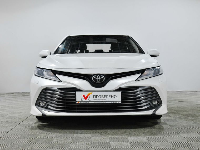 Toyota Camry 2019 года, 186 900 км - вид 4