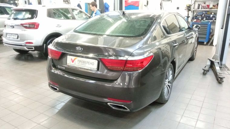 KIA Quoris 2015 года, 139 640 км - вид 3