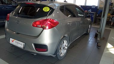 KIA Ceed 2016 года, 117 541 км - вид 3