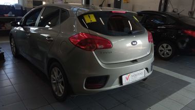 KIA Ceed 2016 года, 117 541 км - вид 4