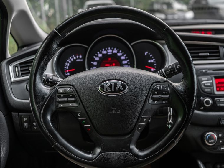 KIA Ceed 2016 года, 117 541 км - вид 6