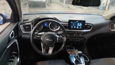 KIA Ceed 2019 года, 70 888 км - вид 5