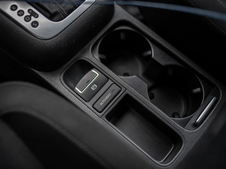 Volkswagen Tiguan 2016 года, 144 576 км - вид 11