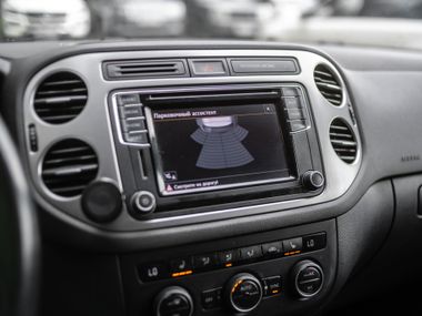 Volkswagen Tiguan 2016 года, 144 576 км - вид 9