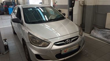 Hyundai Solaris 2013 года, 352 536 км - вид 3