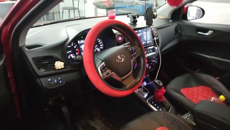 Hyundai Solaris 2020 года, 90 001 км - вид 5