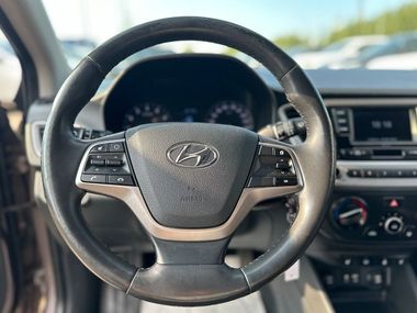 Hyundai Solaris 2017 года, 104 385 км - вид 11