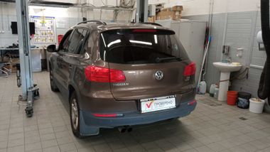 Volkswagen Tiguan 2014 года, 147 962 км - вид 4